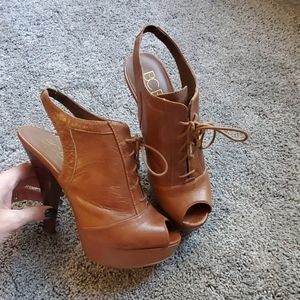 BCBG PL- Ryder Brown Leather Lace Up Heels 8.5